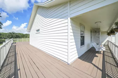 Exterior - 5782 Seminole Dr, Crestview, FL 32536 photo 12 of 24