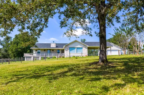 Exterior - 5782 Seminole Dr, Crestview, FL 32536 photo 2 of 24