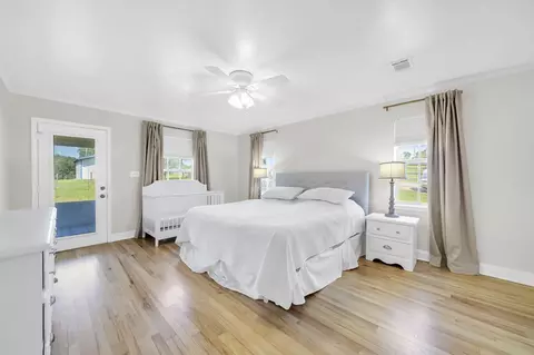 Bedroom - 5782 Seminole Dr, Crestview, FL 32536 photo 1 of 3