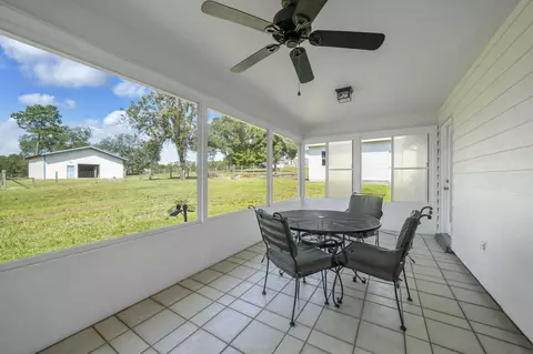 Exterior - 5782 Seminole Dr, Crestview, FL 32536 photo 10 of 24