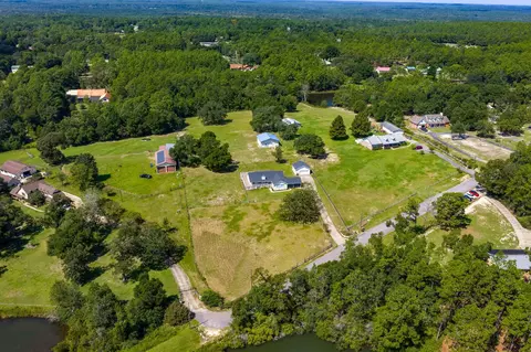 View/Area - 5782 Seminole Dr, Crestview, FL 32536 photo 5 of 11