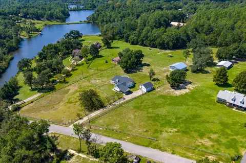 View/Area - 5782 Seminole Dr, Crestview, FL 32536 photo 8 of 11