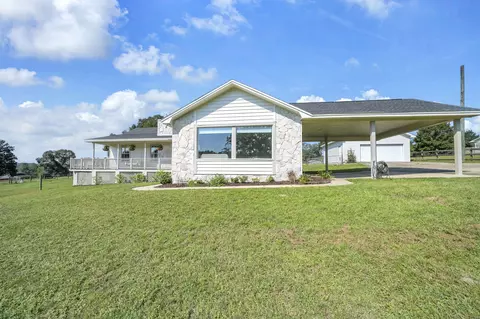 Exterior - 5782 Seminole Dr, Crestview, FL 32536 photo 4 of 24