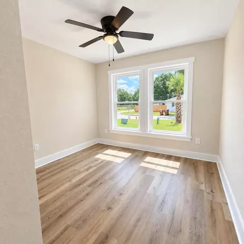 Bedroom - 878 E Walnut Ave, Crestview, FL 32539 photo 3 of 3