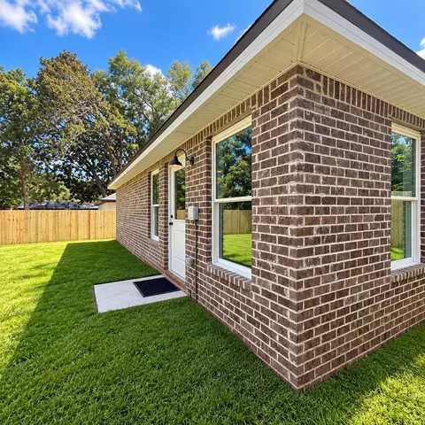 Other - 878 E Walnut Ave, Crestview, FL 32539 photo 1 of 4