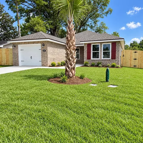 Exterior - 878 E Walnut Ave, Crestview, FL 32539 photo 7 of 7