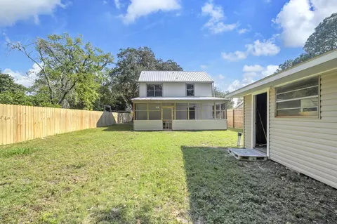 Exterior - 617 2nd St, Destin, FL 32541 photo 8 of 9