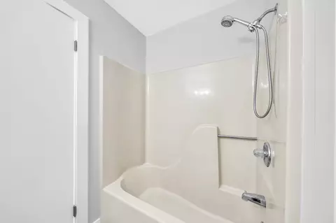 Bath - 617 2nd St, Destin, FL 32541 photo 3 of 3