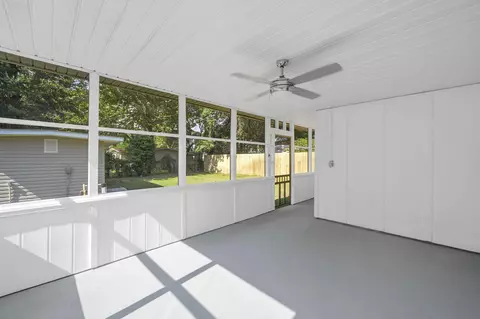 Exterior - 617 2nd St, Destin, FL 32541 photo 4 of 9