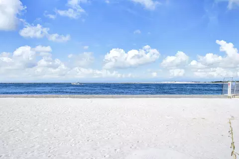 100 Gulf Shore Dr #107, Destin, FL 32541