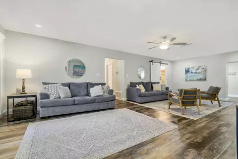 164 NW Beal Pkwy, Fort Walton Beach, FL 32548