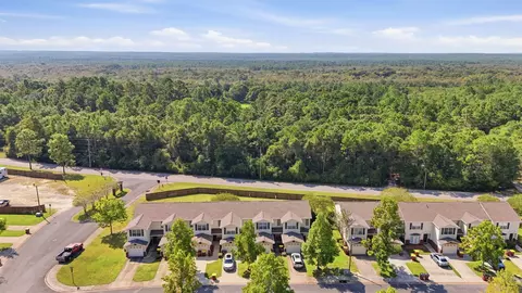 View/Area - 799 Majestic Dr, Crestview, FL 32536 photo 3 of 11