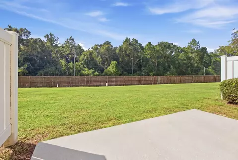 Exterior - 799 Majestic Dr, Crestview, FL 32536 photo 3 of 6