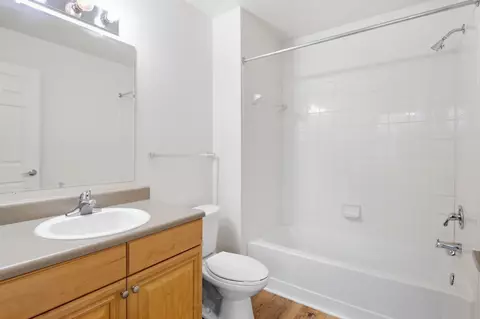 Bath - 799 Majestic Dr, Crestview, FL 32536 photo 1 of 3