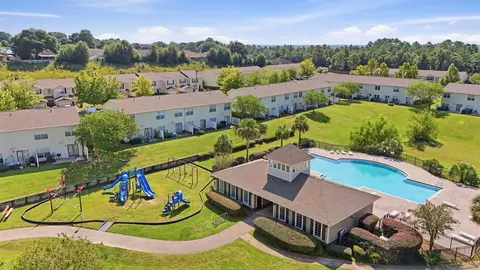 View/Area - 799 Majestic Dr, Crestview, FL 32536 photo 10 of 11