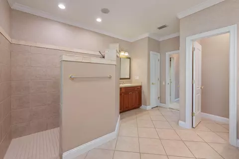 Bath - 5833 Hunting Meadows Dr, Crestview, FL 32536 photo 6 of 12