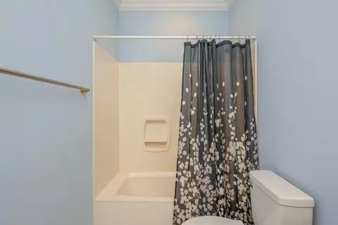 Bath - 5833 Hunting Meadows Dr, Crestview, FL 32536 photo 9 of 12