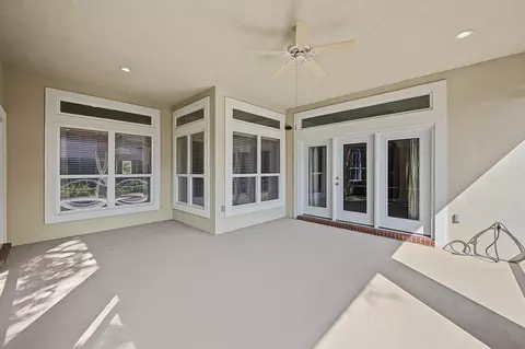 Exterior - 5833 Hunting Meadows Dr, Crestview, FL 32536 photo 6 of 10