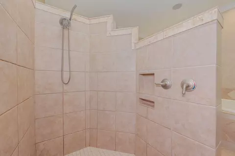 Bath - 5833 Hunting Meadows Dr, Crestview, FL 32536 photo 7 of 12