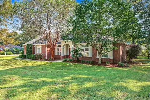 Exterior - 5833 Hunting Meadows Dr, Crestview, FL 32536 photo 3 of 10