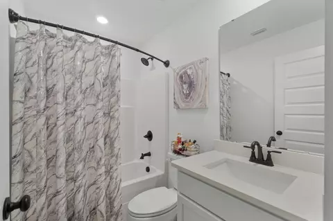 Bath - 136 Hibernate Way, Freeport, FL 32439 photo 5 of 5