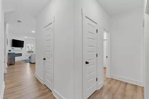 Entry Way - 136 Hibernate Way, Freeport, FL 32439 photo 4 of 8