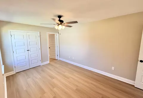 Bedroom - 5427 Bayleaf Dr, Crestview, FL 32539 photo 5 of 6