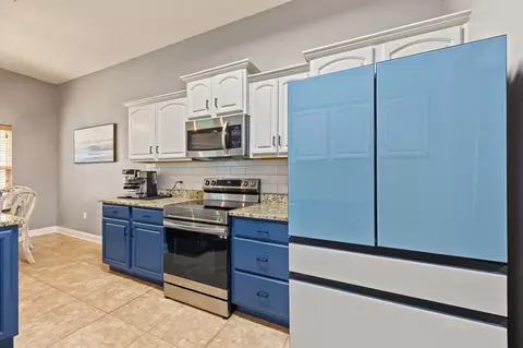 Kitchen - 815 Wild Egret Ln, Crestview, FL 32536 photo 5 of 5