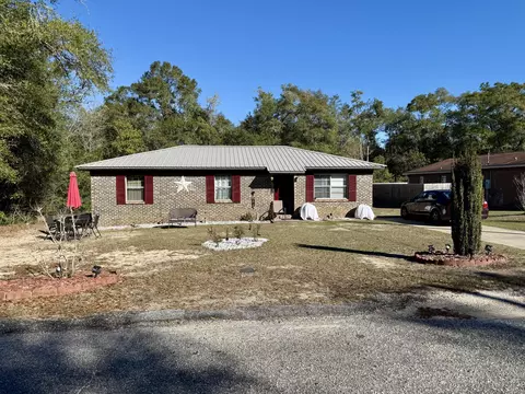 327 Vann Ave, Defuniak Springs, FL 32433