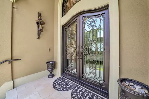 14 Islandview Dr, Mary Esther, FL 32569