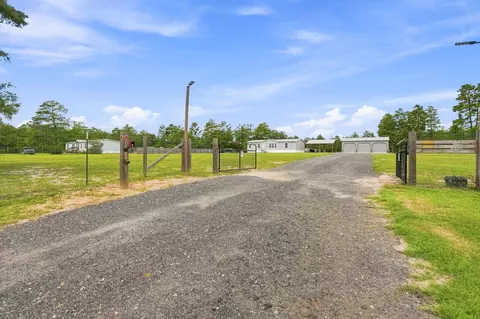 377 Wagner Dr, Defuniak Springs, FL 32433