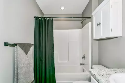 Bath - 3110 Van Day Way, Crestview, FL 32539 photo 4 of 4