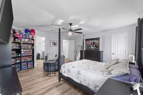 Bedroom - 5732 Dove Dr, Pace, FL 32571 photo 4 of 5
