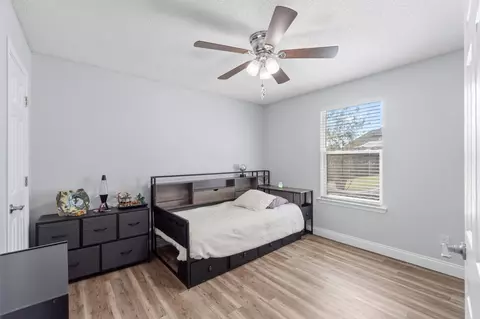 Bedroom - 5732 Dove Dr, Pace, FL 32571 photo 1 of 5