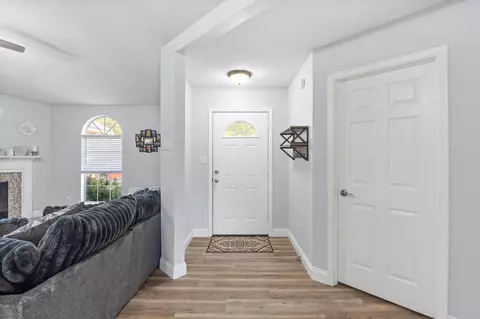 Entry Way - 5732 Dove Dr, Pace, FL 32571 photo 1 of 5