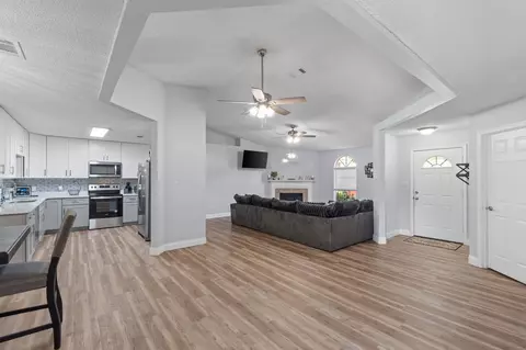 Entry Way - 5732 Dove Dr, Pace, FL 32571 photo 3 of 5