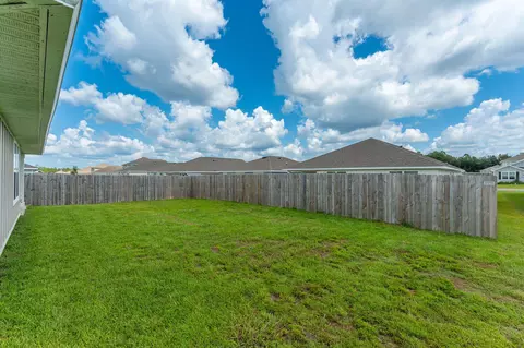 Exterior - 335 Flounder St, Crestview, FL 32539 photo 7 of 8