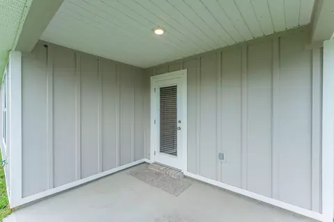 Exterior - 335 Flounder St, Crestview, FL 32539 photo 8 of 8