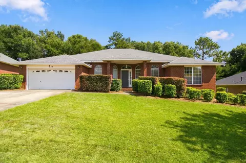 Exterior - 658 Territory Ln, Crestview, FL 32536 photo 2 of 10