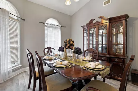 Dining - 658 Territory Ln, Crestview, FL 32536 photo 2 of 3