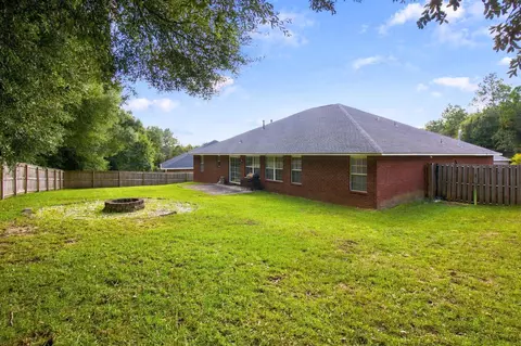 Exterior - 658 Territory Ln, Crestview, FL 32536 photo 7 of 10