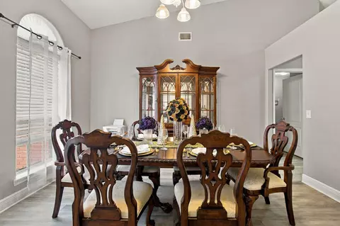 Dining - 658 Territory Ln, Crestview, FL 32536 photo 3 of 3