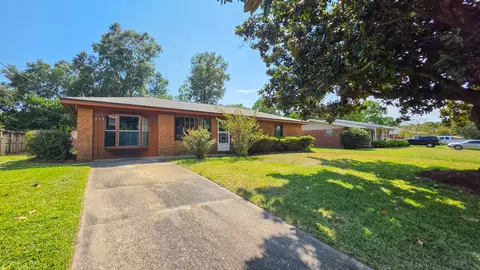 371 NW Oakland Cir, Fort Walton Beach, FL 32548