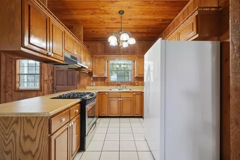 Kitchen - 3654 Poverty Creek Rd, Crestview, FL 32539 photo 1 of 5