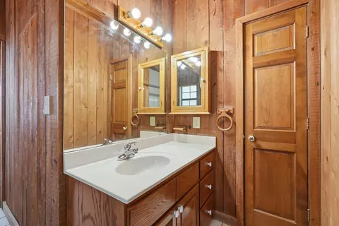 Bath - 3654 Poverty Creek Rd, Crestview, FL 32539 photo 4 of 5