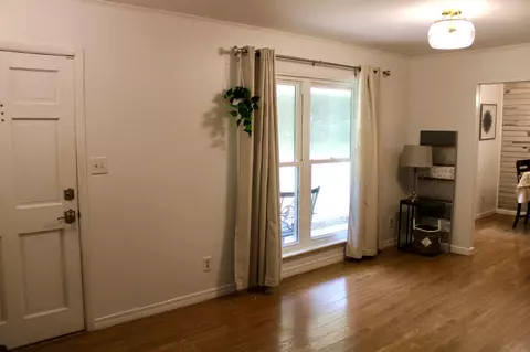 Entry Way - 5919 Pineforest Dr, Crestview, FL 32539 photo 1 of 4