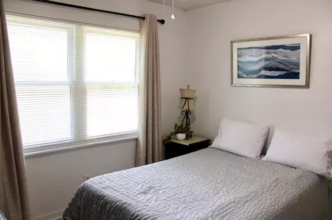Bedroom - 5919 Pineforest Dr, Crestview, FL 32539 photo 7 of 8