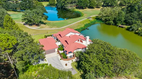 1100 Lake Way Dr, Niceville, FL 32578