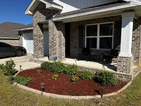 5149 Gaineswood Dr, Milton, FL 32583
