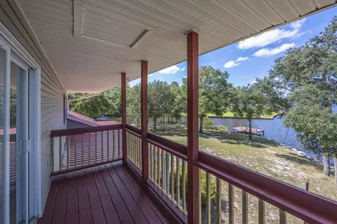 Exterior - 115 Old Oak Rd, Freeport, FL 32439 photo 7 of 12